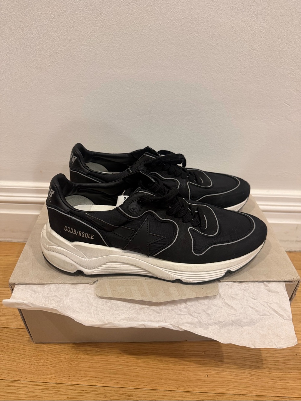 Golden Goose Black & White Men’s Running sole Sneakers